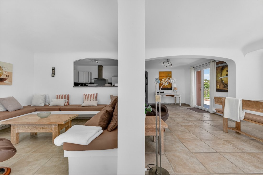 House in Théoule-sur-Mer, Provence-Alpes-Côte d'Azur, France 5 - 15689874