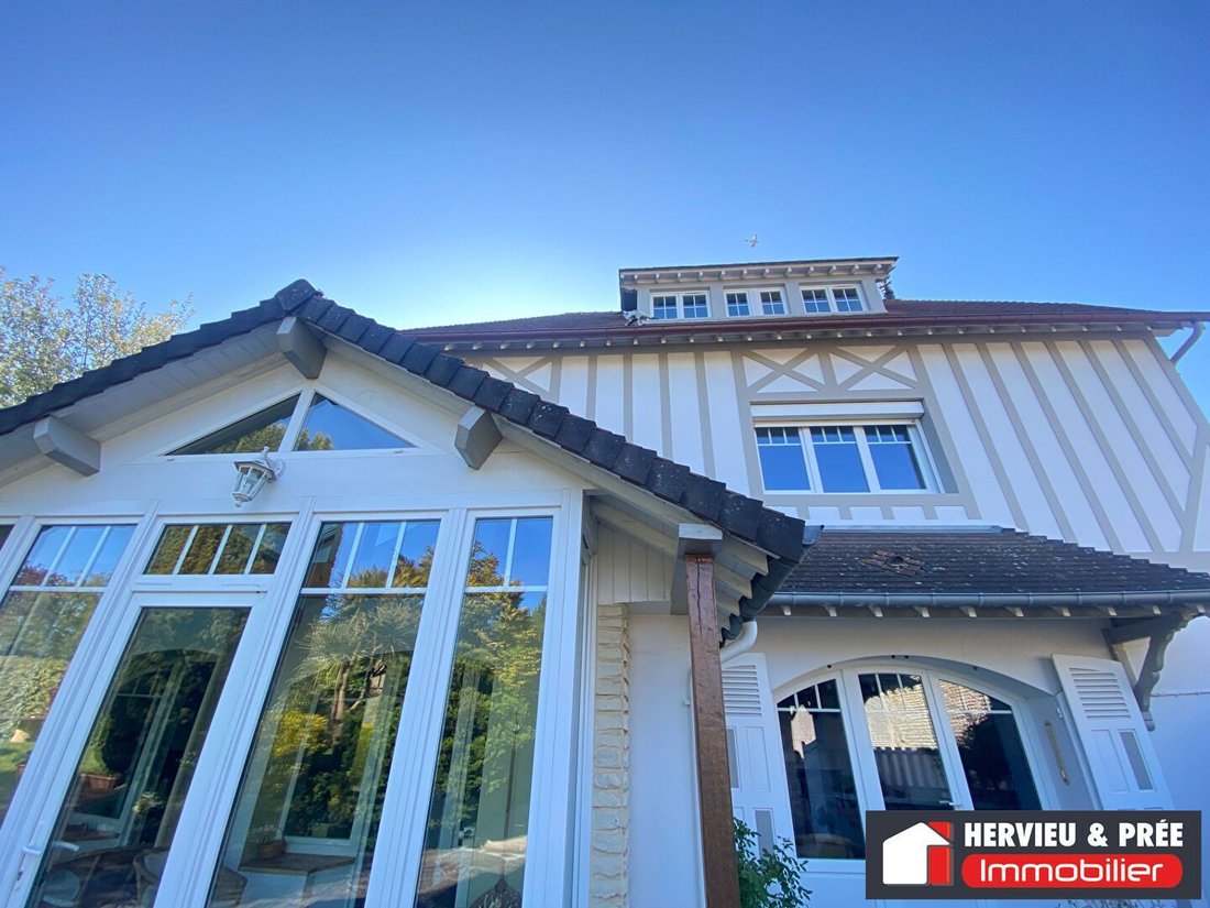 House in Luc-sur-Mer, Normandy, France 4 - 16479686