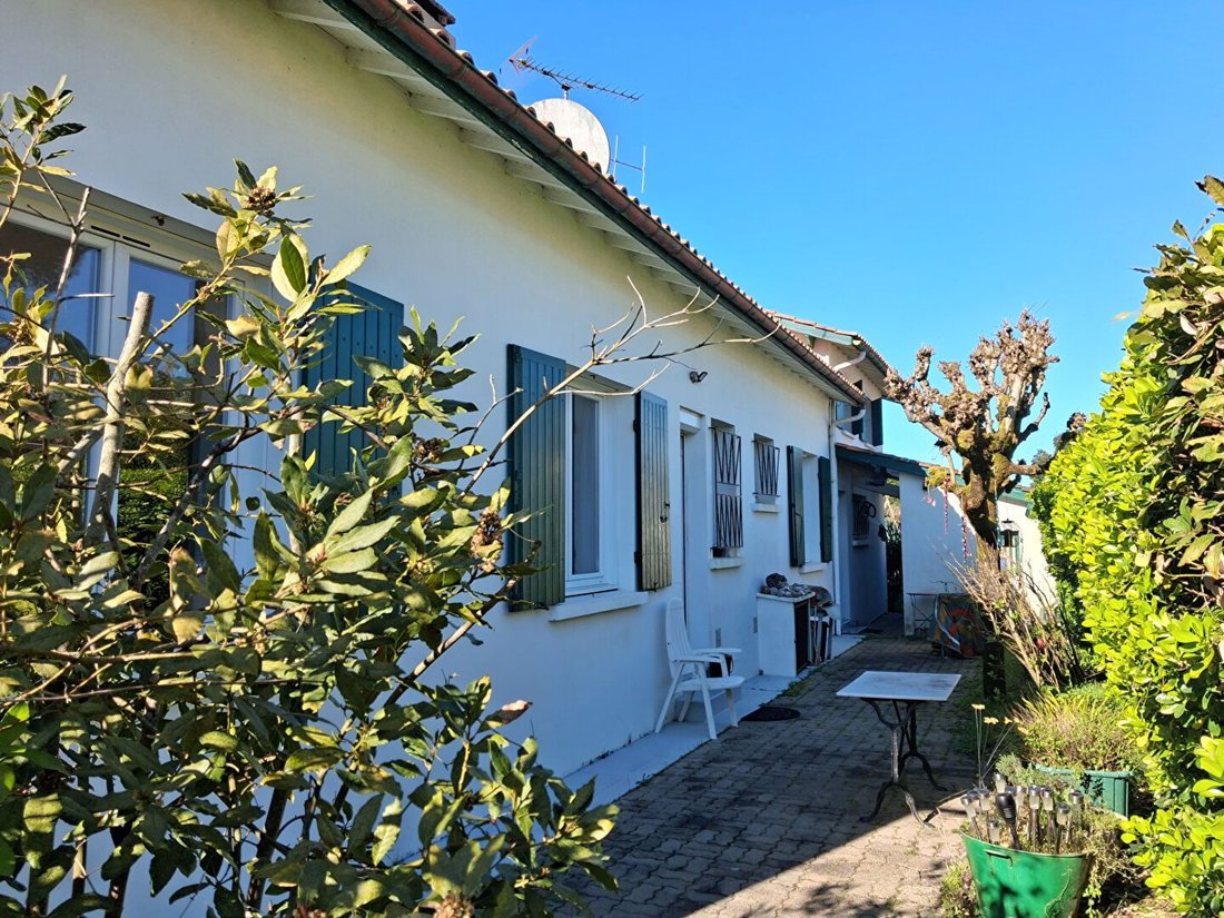 Casa a Dolus-d'Oléron, Nuova Aquitania, Francia 4 - 17502583