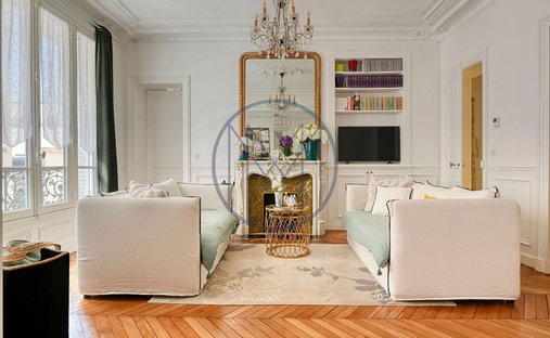 Apartment in Domaine National du Château, Versailles, France 1