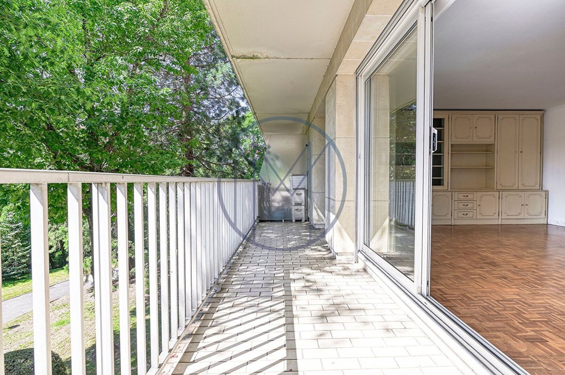 Apartment in Domaine National du Château, Versailles, France 3 - 17332073