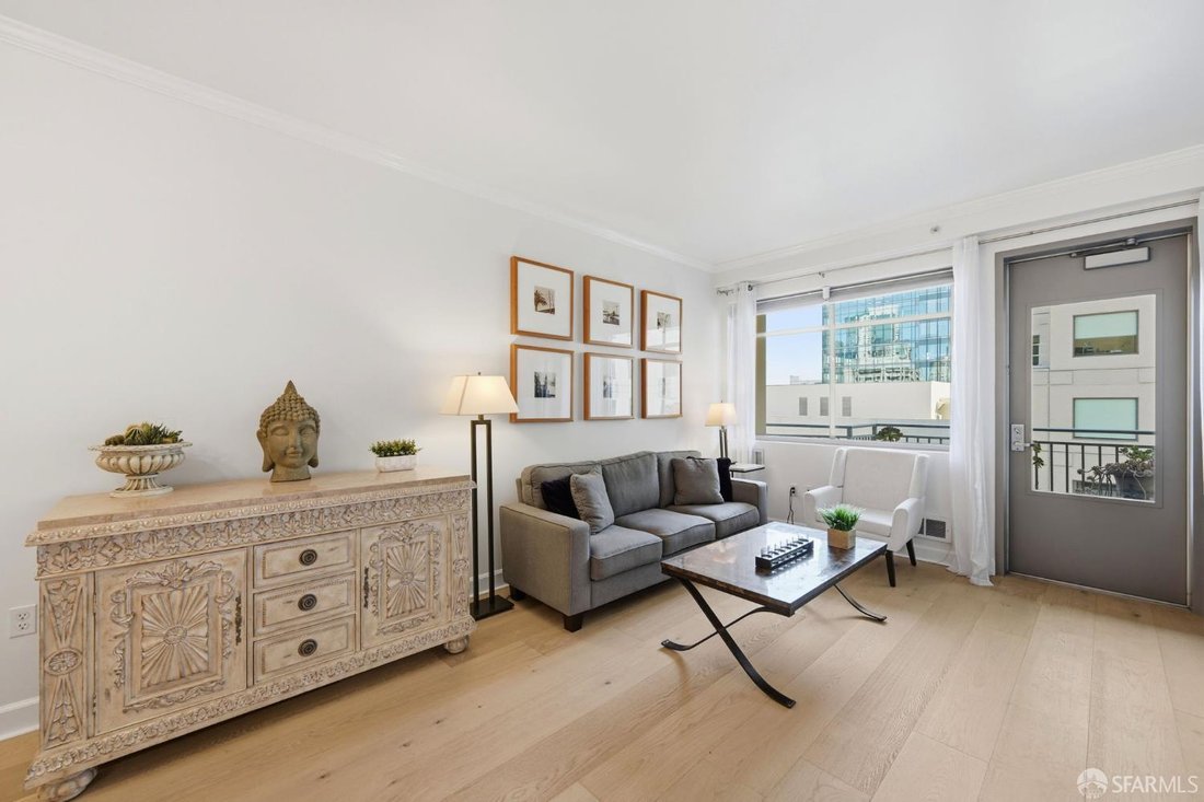 Condo in San Francisco, California, United States 5 - 17927912