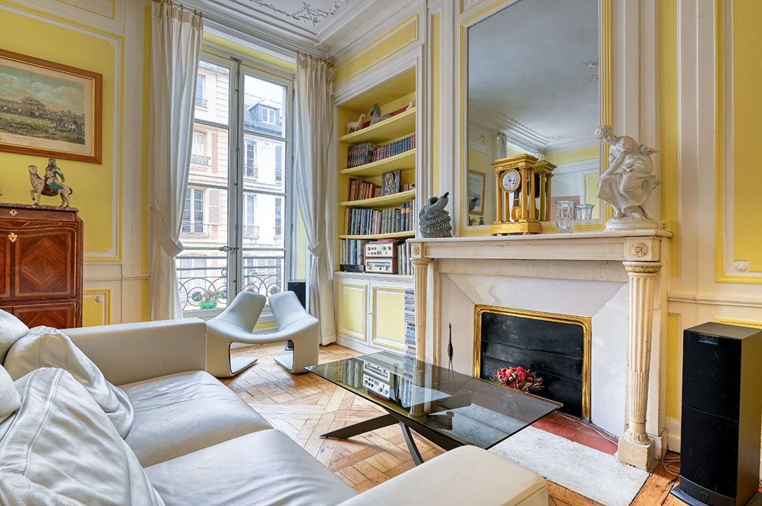 Apartment in Domaine National du Château, Versailles, France 3 - 17852585