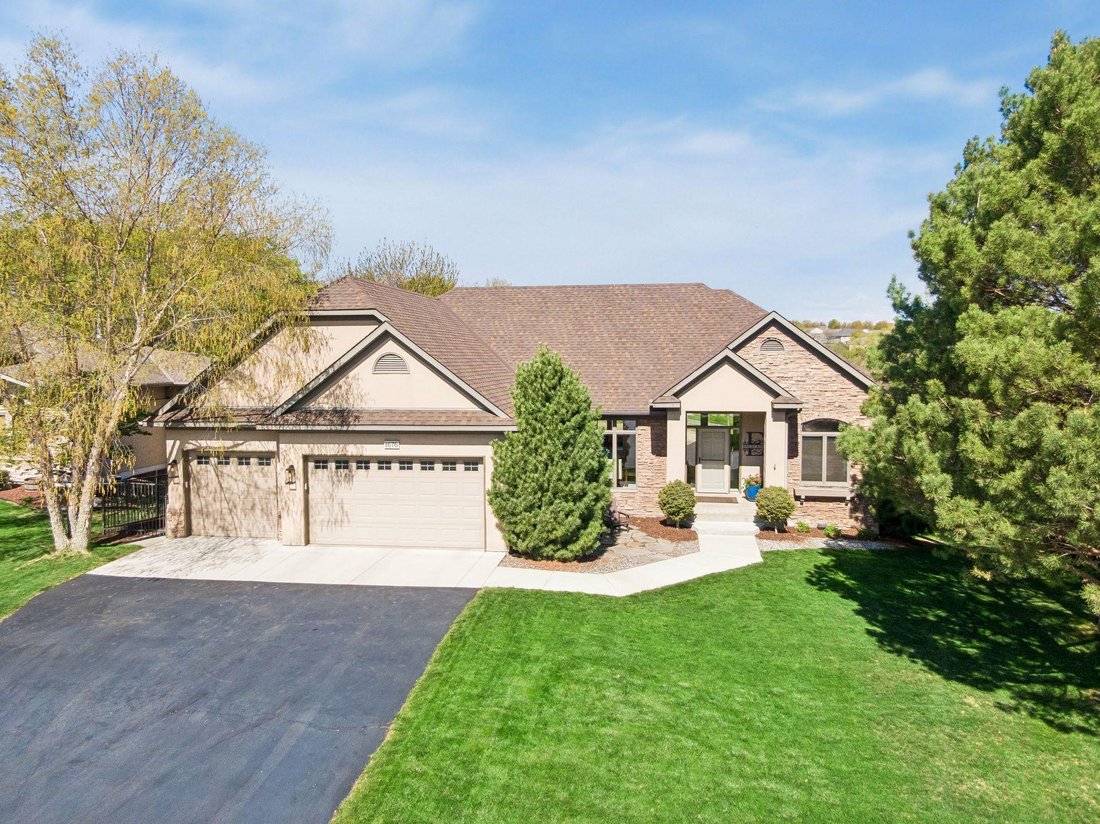 House in Chaska, Minnesota, United States 2 - 17929828