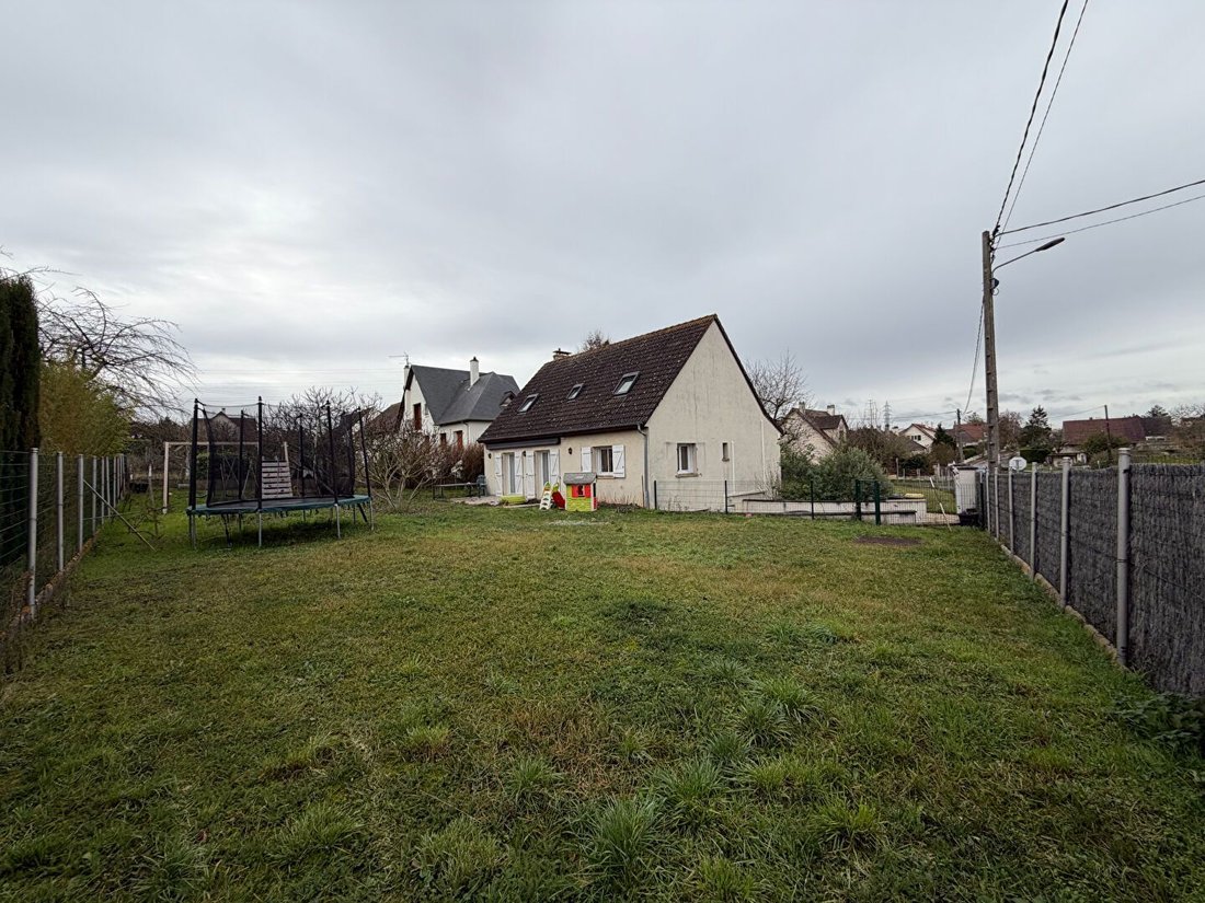 House in Chapet, Ile-de-France, France 1 - 16918325