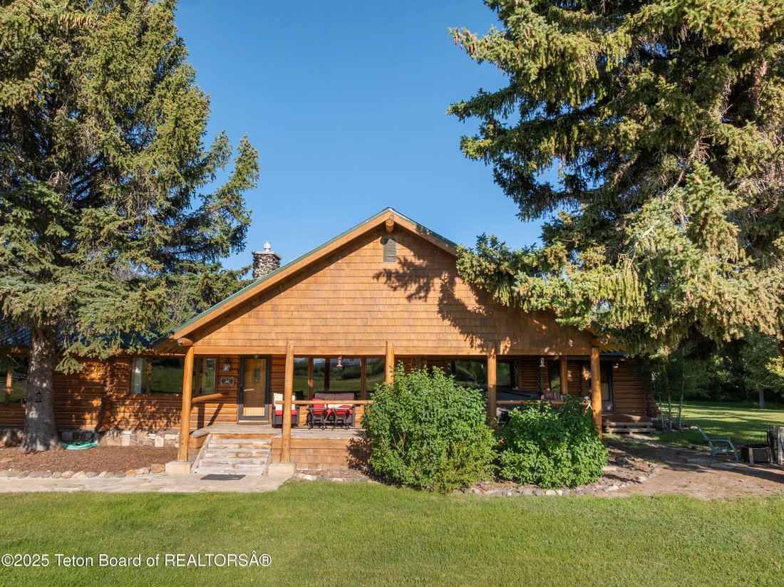 House in Dubois, Wyoming, United States 2 - 17934845