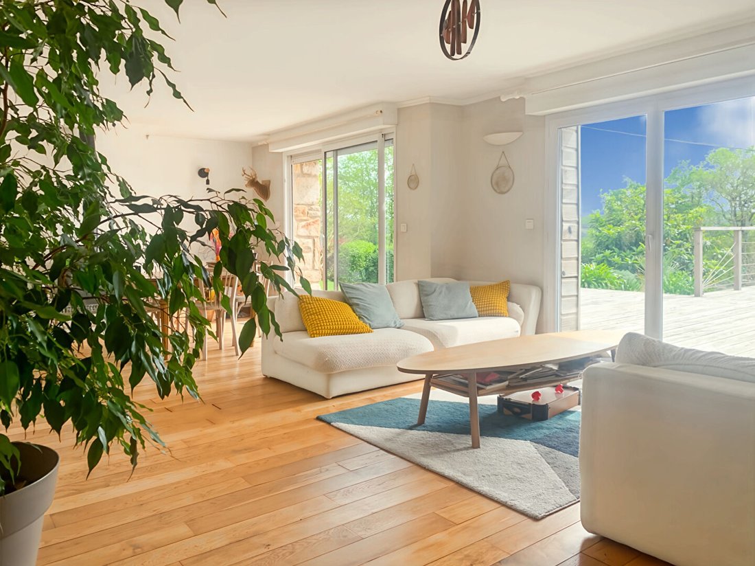 Villa in Monterblanc, Brittany, France 1 - 17930964