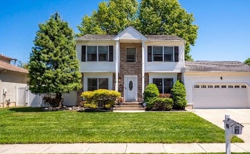 House in North Brunswick Township, New Jersey, United States 1