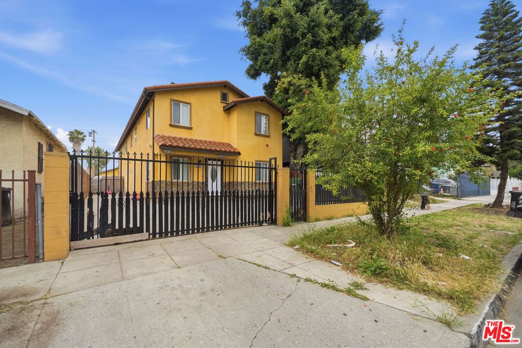 Los Angeles, California, United States 3 - 17826597