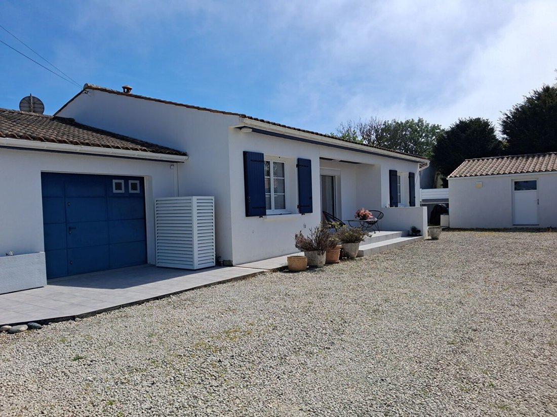 House in Dolus-d'Oleron, Nouvelle-Aquitaine, France 2 - 17796314