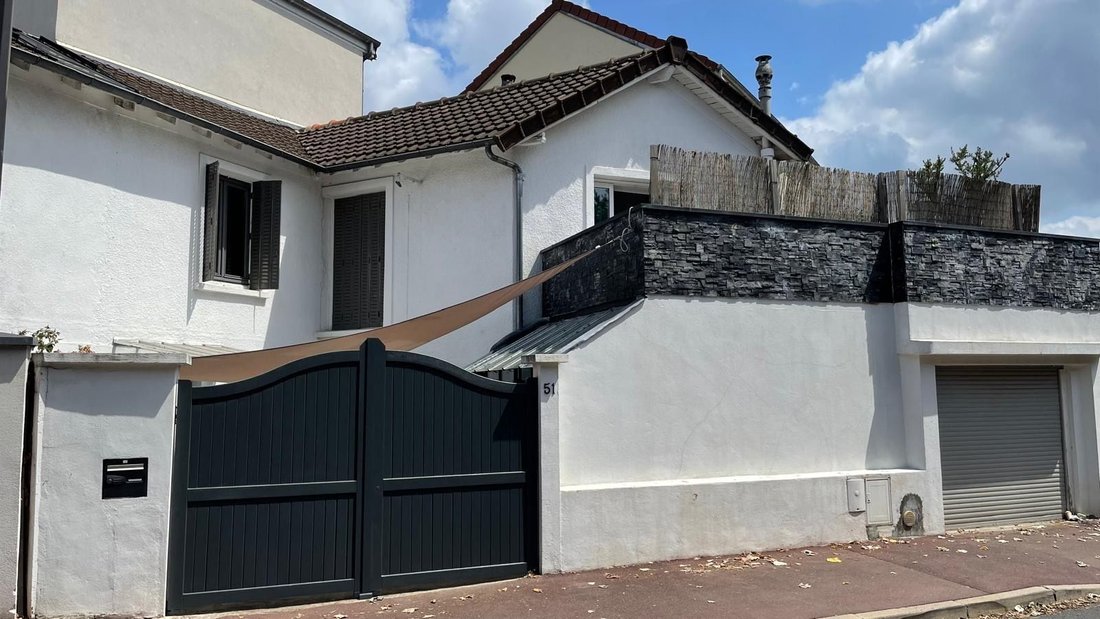 House in Rueil-Malmaison, Île-de-France, France 1 - 16708464