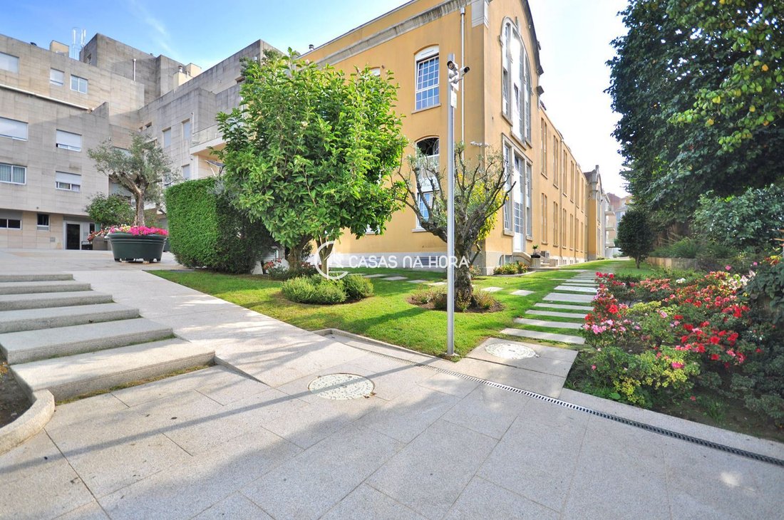 Apartment in Cedofeita, Santo Ildefonso, Se, Miragaia, Sao Nicolau e Vitoria, Porto District, Portugal 1 - 17937136