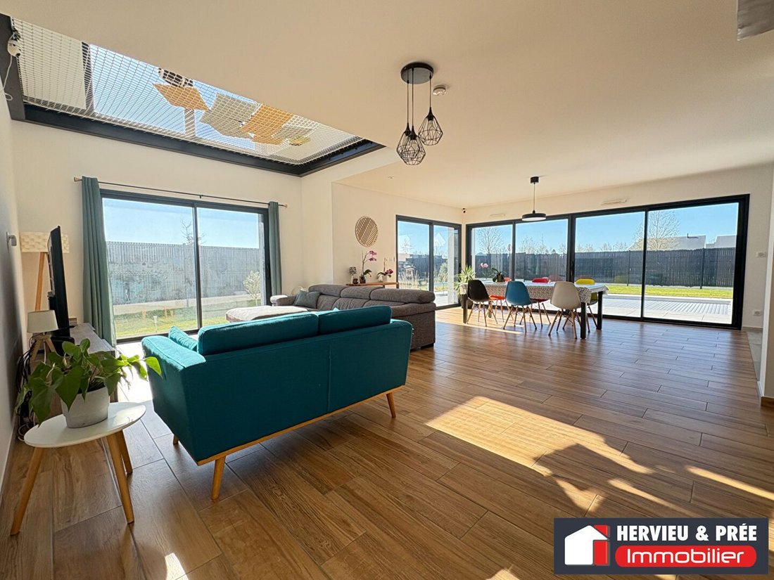 House in Courseulles-sur-Mer, Normandy, France 3 - 17429307