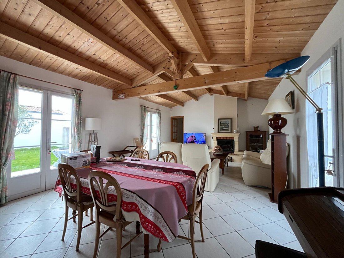 House in Saint-Denis-d'Oleron, Nouvelle-Aquitaine, France 5 - 17339398