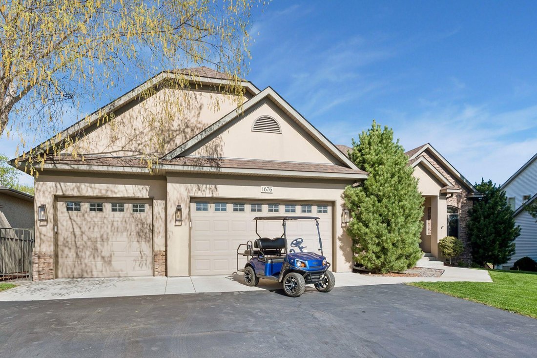 House in Chaska, Minnesota, United States 4 - 17929828