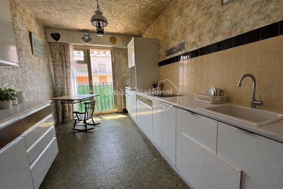 Apartment in Domaine National du Château, Versailles, France 3 - 16073841