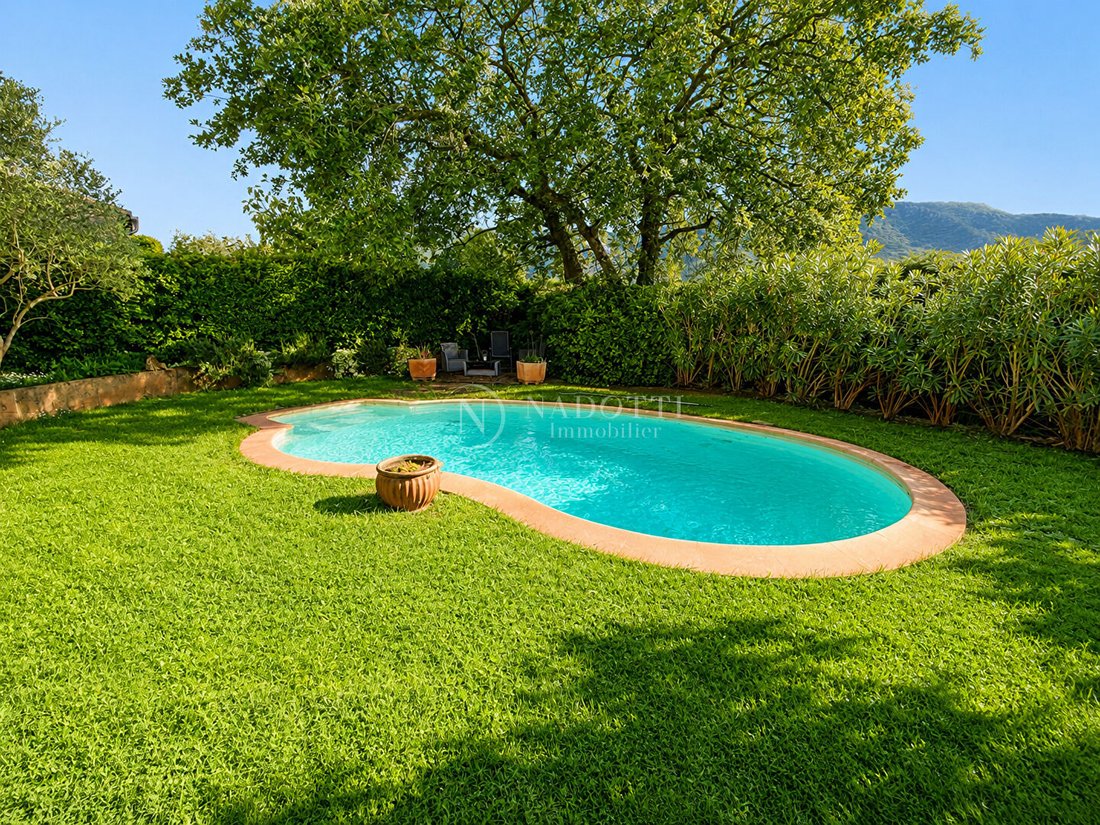 House in Maubec, Provence-Alpes-Côte d'Azur, France 3 - 17933877