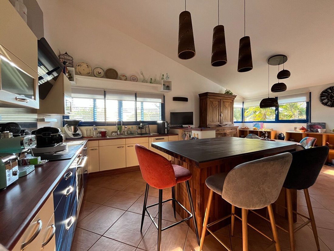 House in Saint-Denis-d'Oleron, Nouvelle-Aquitaine, France 4 - 16497509