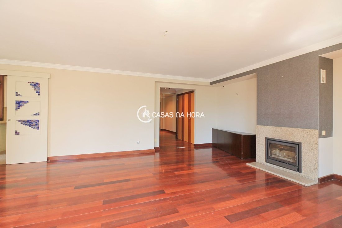 Apartment in Cedofeita, Santo Ildefonso, Se, Miragaia, Sao Nicolau e Vitoria, Porto District, Portugal 4 - 17937136