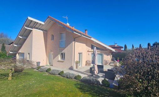 House in Allinges, Auvergne-Rhône-Alpes, France 1