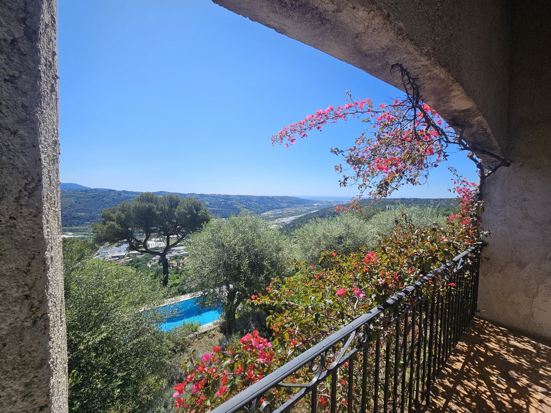 Villa in Gattières, Provence-Alpes-Côte d'Azur, France 2 - 17935114
