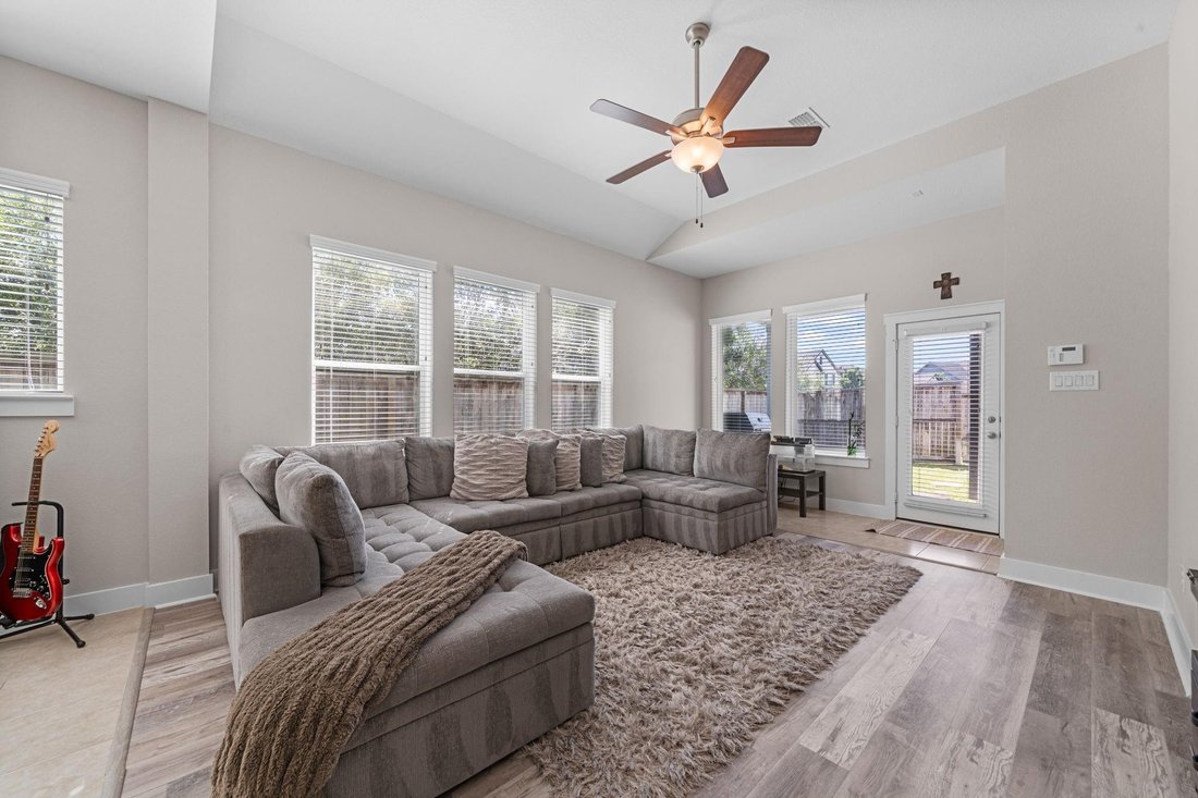 House in Fulshear, Texas, United States 3 - 17929328
