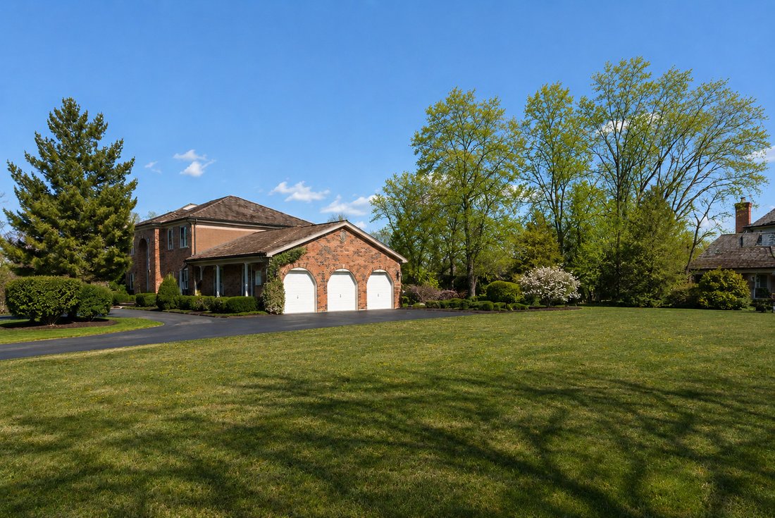House in Lake Bluff, Illinois, United States 2 - 17738332