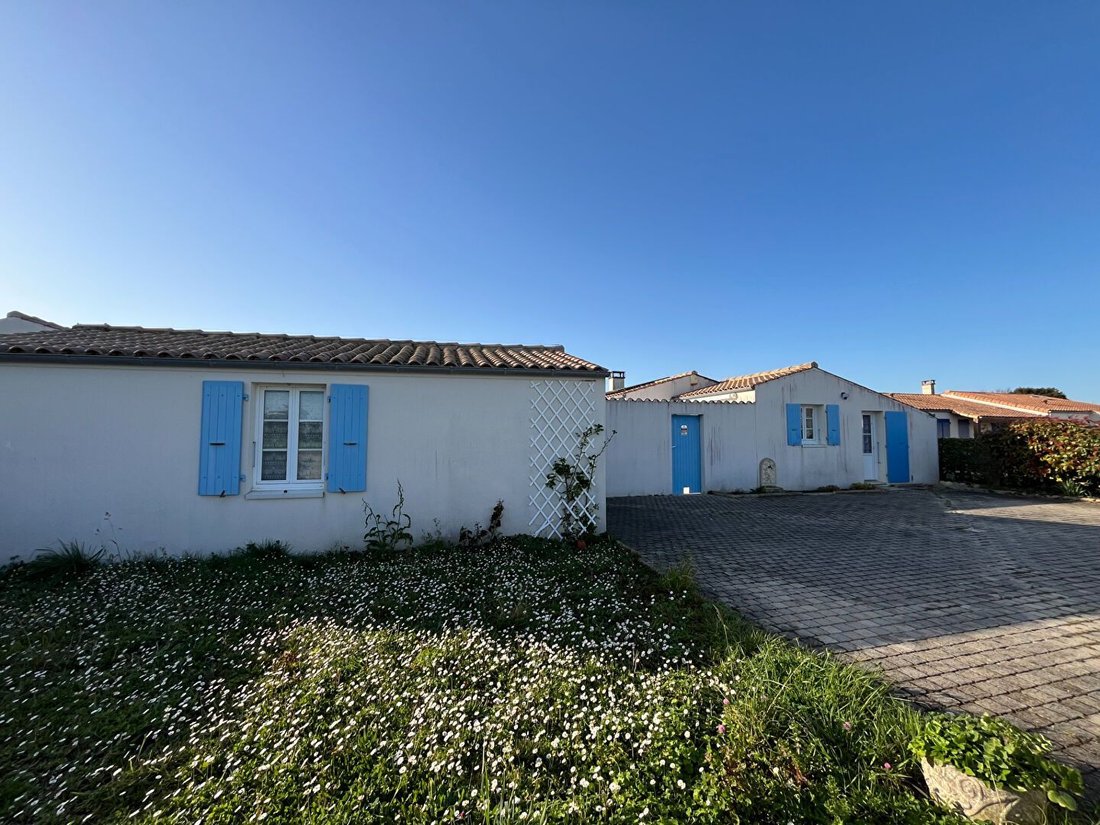 House in Saint-Denis-d'Oleron, Nouvelle-Aquitaine, France 3 - 17339398