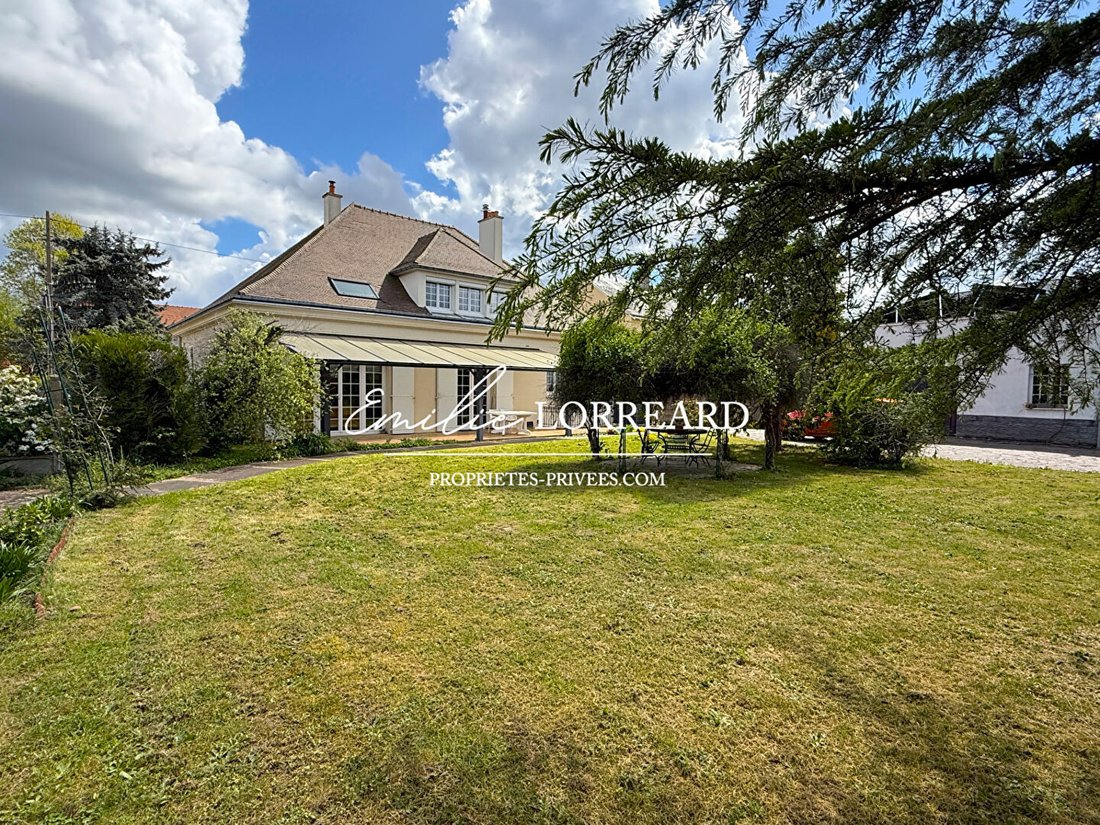 Villa in Gazonfier-Espal, Le Mans, France 1 - 17937877
