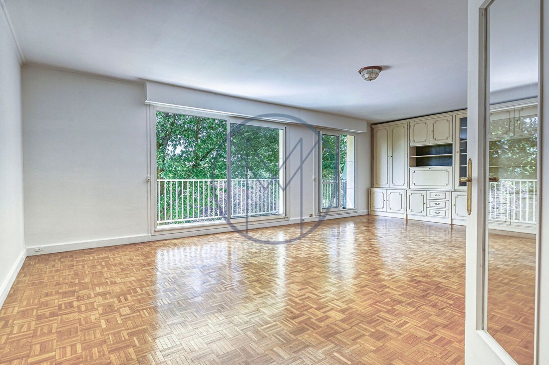 Apartment in Domaine National du Château, Versailles, France 4 - 17332073