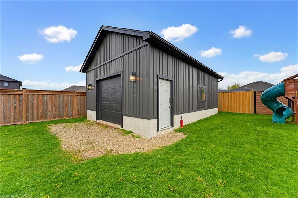 House in Listowel, Ontario, Canada 2 - 17931337