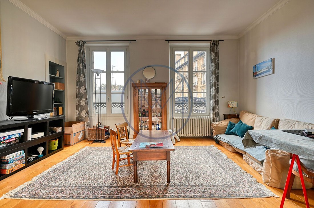 Apartment in Domaine National du Château, Versailles, France 2 - 17332044