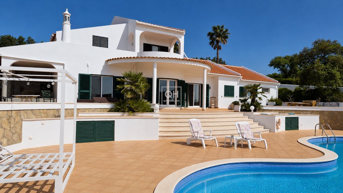 Villa in Loule (Sao Clemente), Algarve, Portugal 1 - 17931638