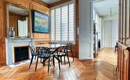 Apartment in Domaine National du Château, Versailles, France 1