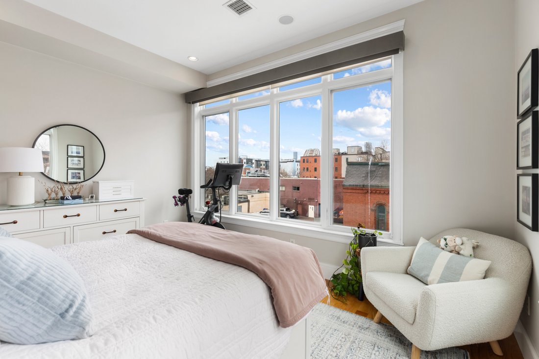 Condo in Boston, Massachusetts, United States 1 - 17938631