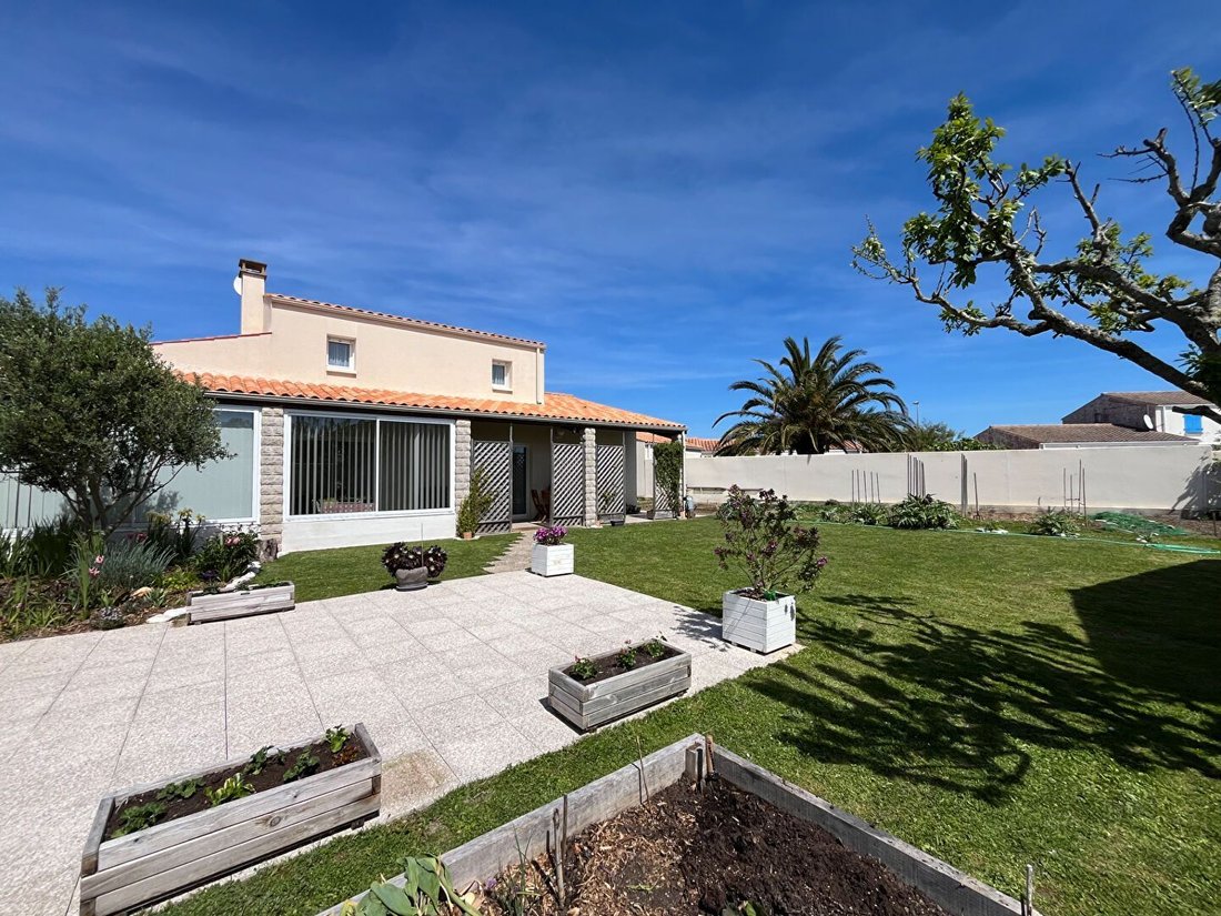 House in Saint-Denis-d'Oleron, Nouvelle-Aquitaine, France 2 - 16952678