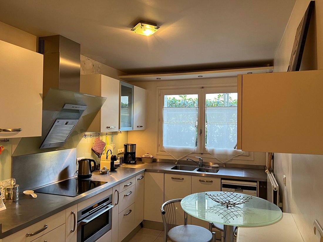 Apartment in Domaine National du Château, Versailles, France 5 - 16411178