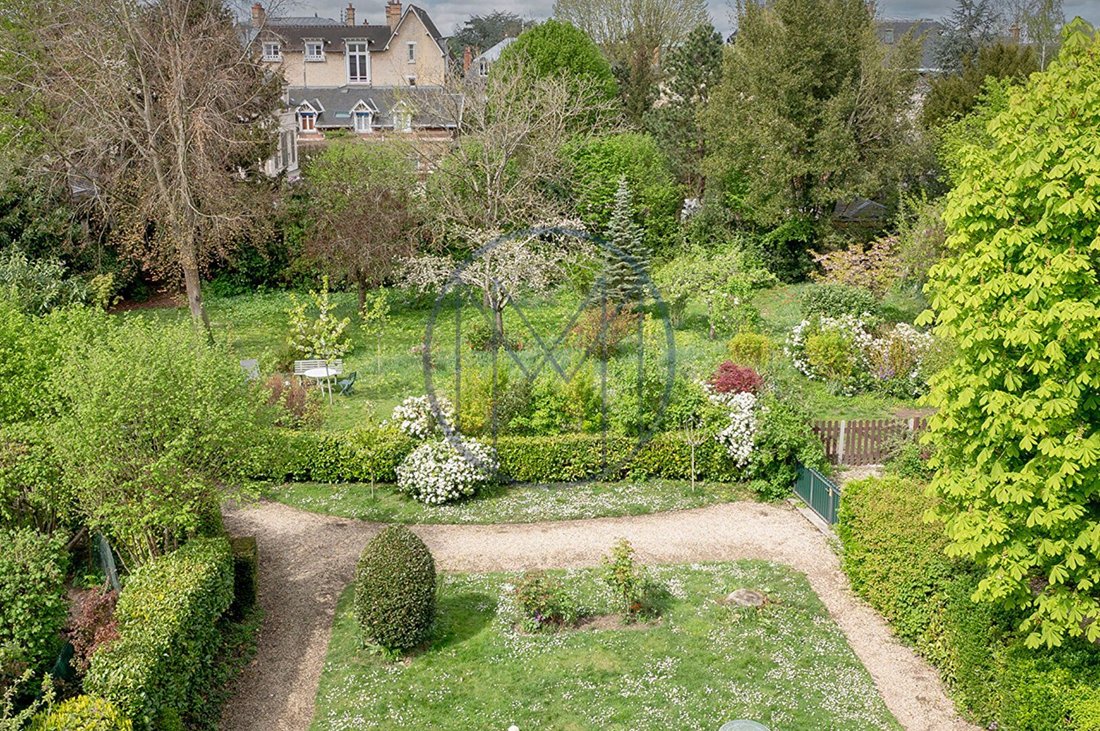 Apartment in Domaine National du Château, Versailles, France 2 - 16918677
