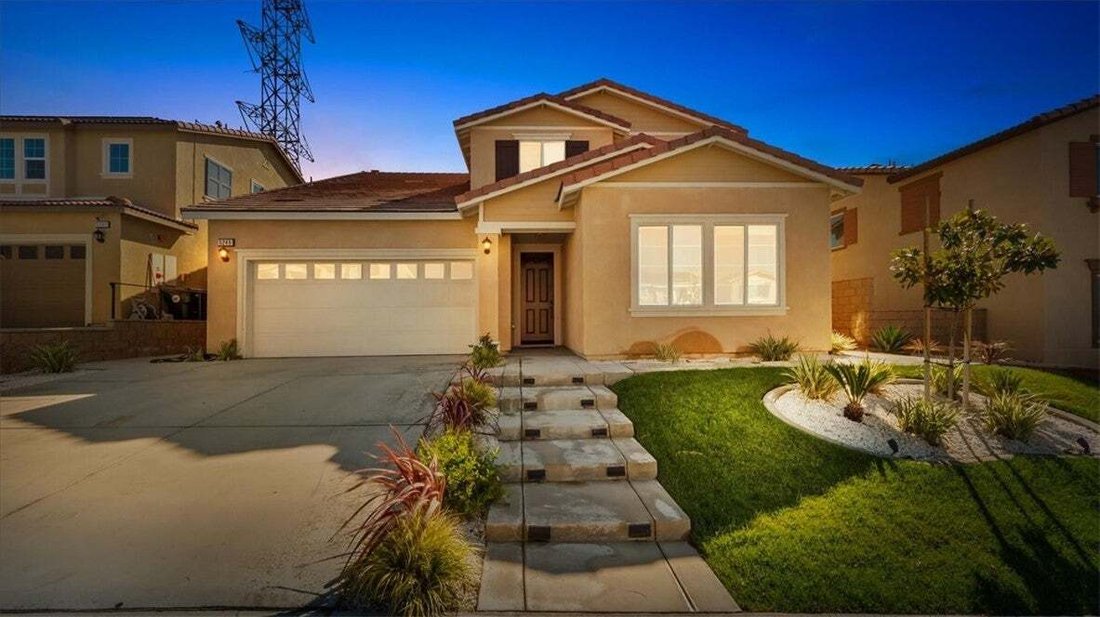 House in Fontana, California, United States 3 - 14966236