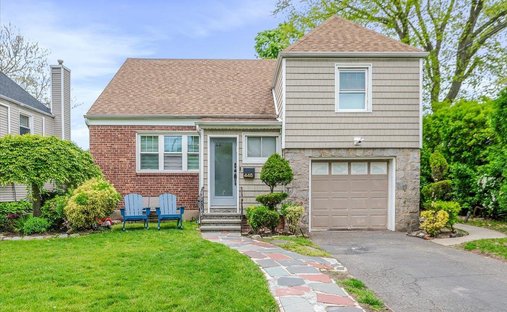 Haus in Cedarhurst of Woodland Hills, New York, Vereinigte Staaten 1