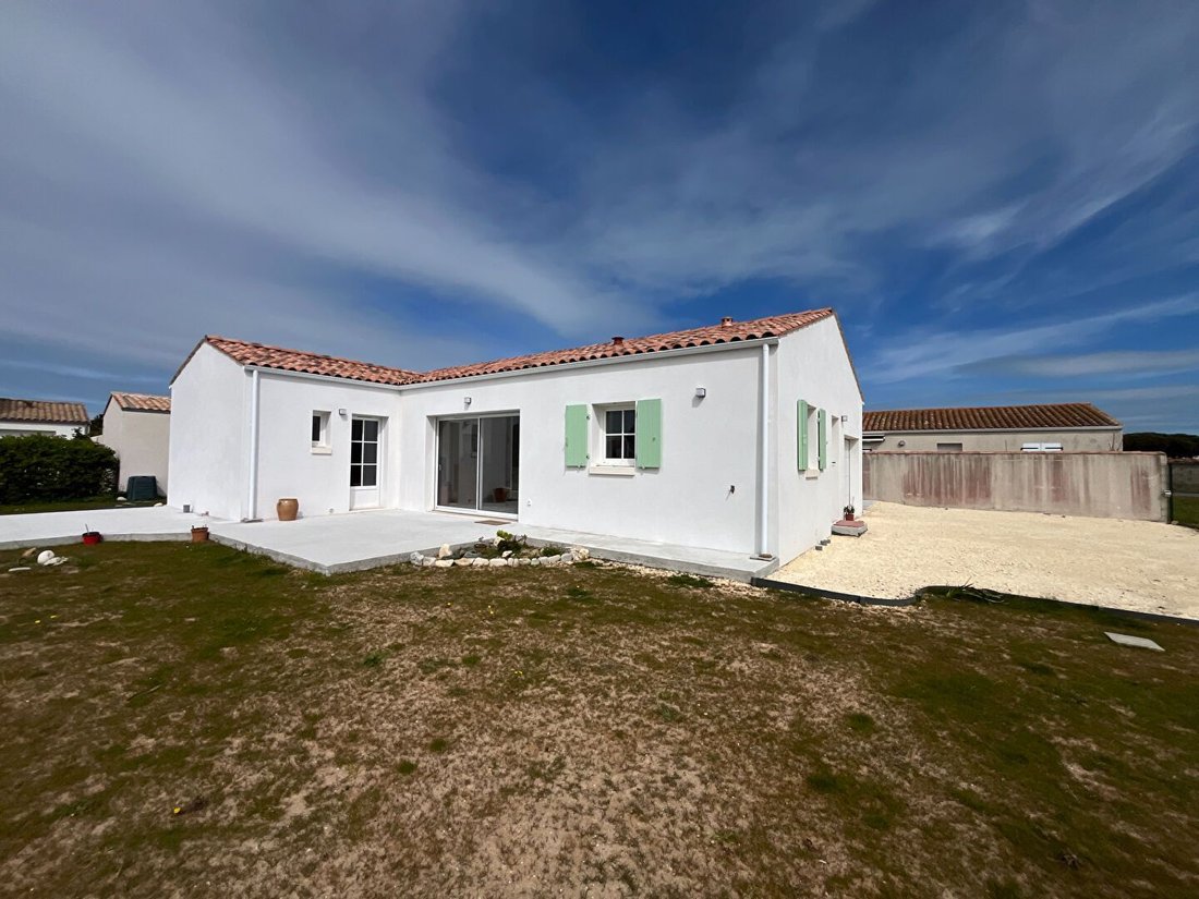House in Saint-Denis-d'Oleron, Nouvelle-Aquitaine, France 3 - 17537510