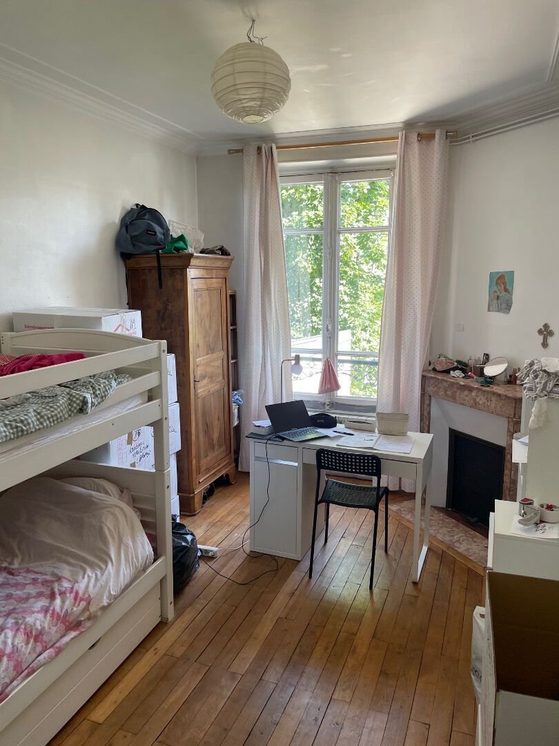 Apartment in Domaine National du Château, Versailles, France 5 - 16079043
