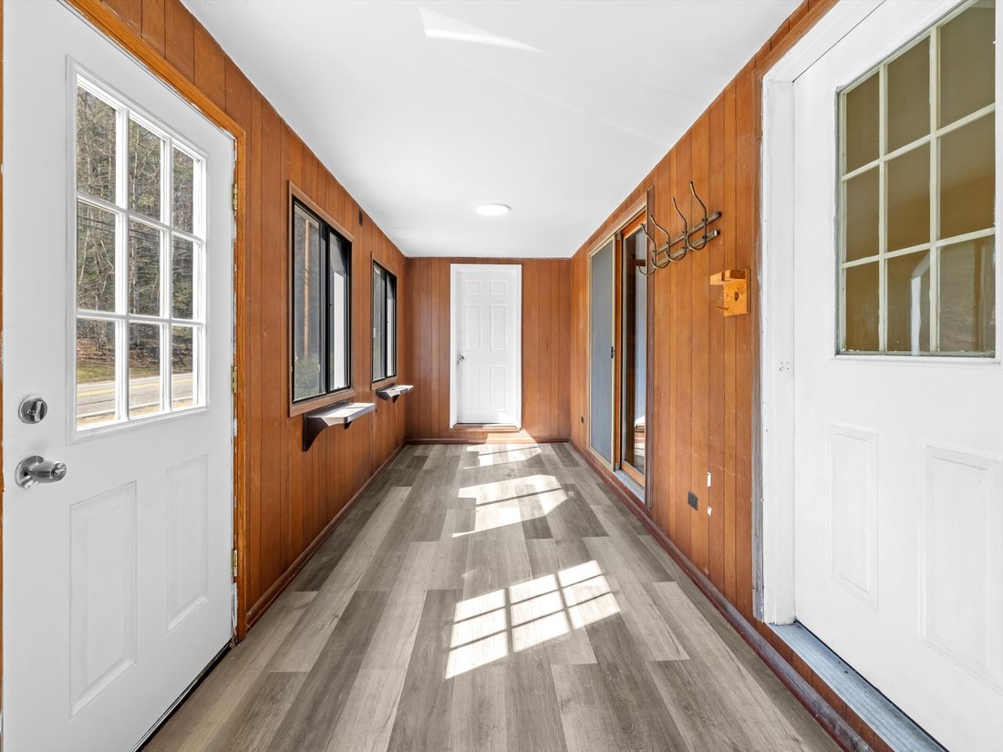 House in Townsend, Massachusetts, United States 2 - 17928008