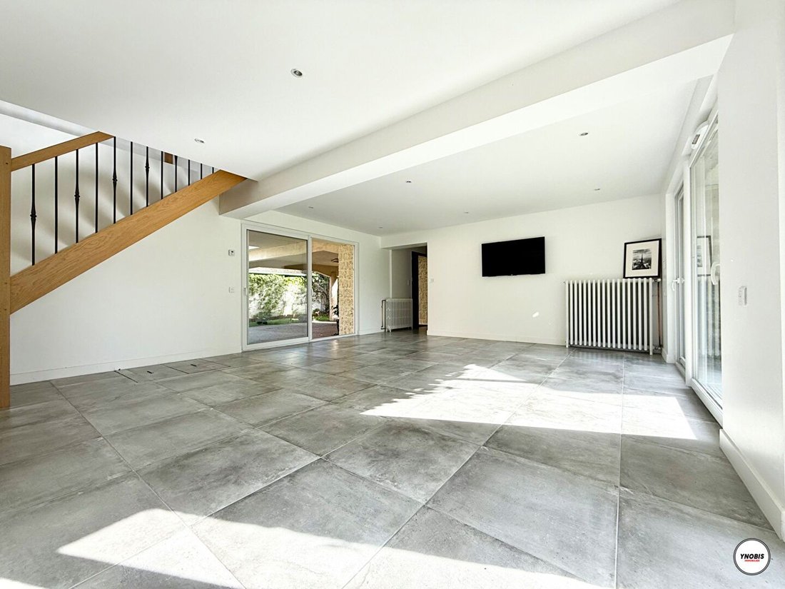 House in Rosny-sur-Seine, Ile-de-France, France 2 - 17796334