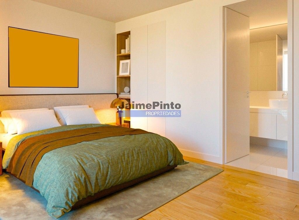 Apartment in Mafamude e Vilar do Paraiso, Porto District, Portugal 5 - 17937137