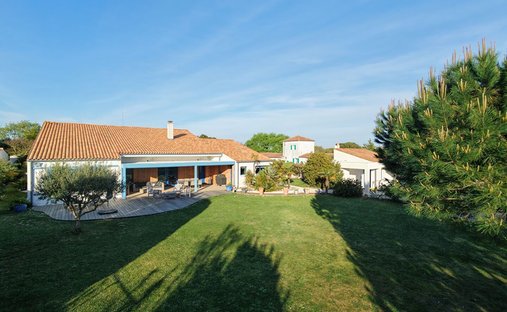 Casa en Saint-Denis-d'Oléron, Nueva Aquitania, Francia 1