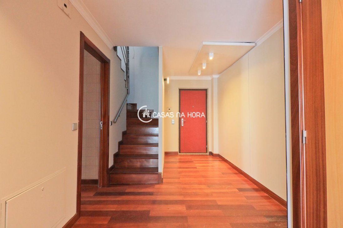 Apartment in Cedofeita, Santo Ildefonso, Se, Miragaia, Sao Nicolau e Vitoria, Porto District, Portugal 5 - 17937136