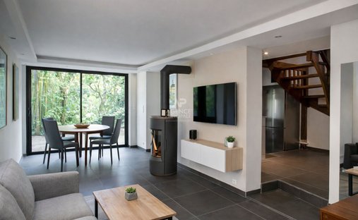House in Beau Site-Pommerets-Binelles, Sevres, France 1
