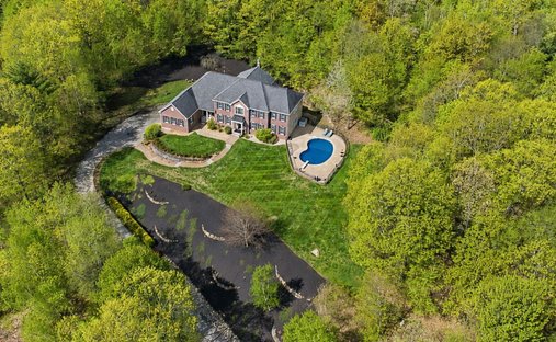 House in Bedford, New Hampshire, United States 1