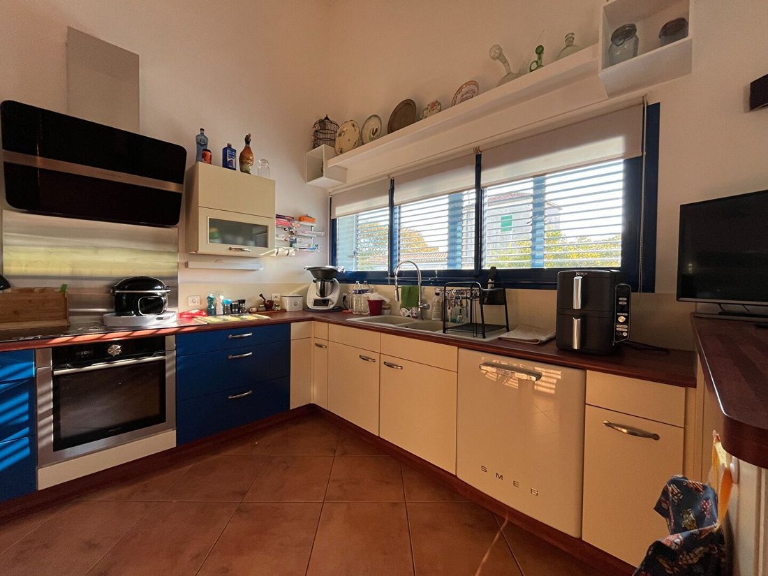 House in Saint-Denis-d'Oleron, Nouvelle-Aquitaine, France 5 - 16497509